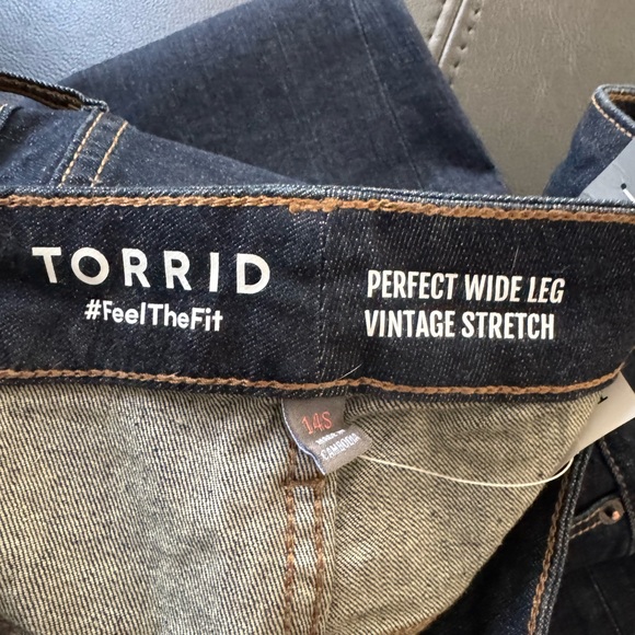 NWT Torrid high rise Jean - Picture 3 of 4